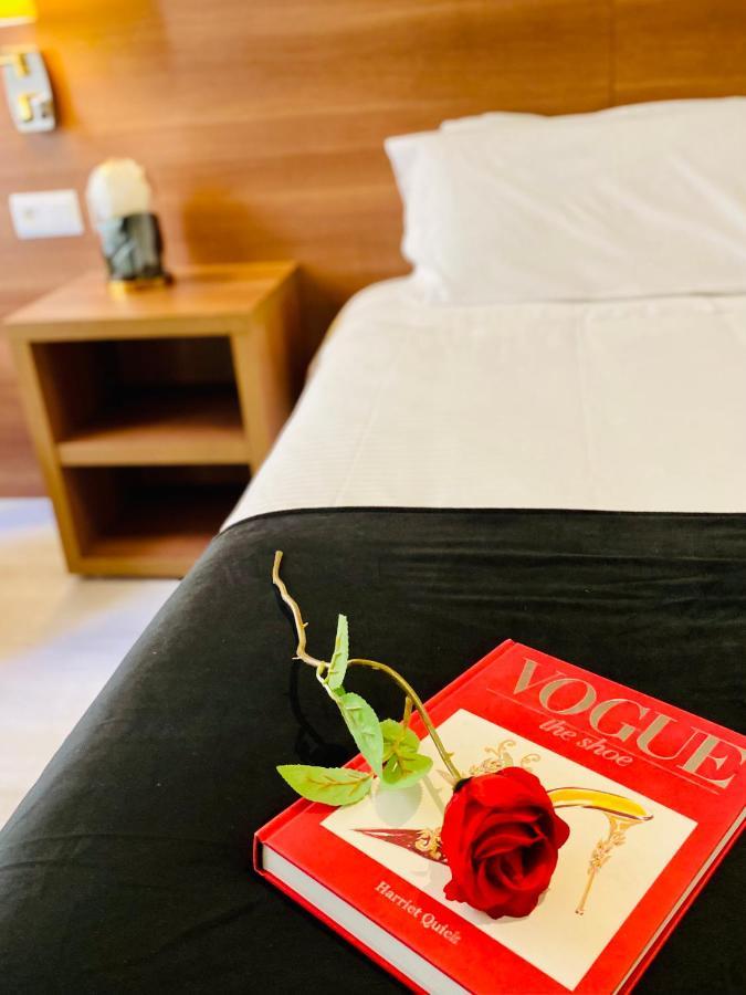 Hotel Carbonell Llança Dış mekan fotoğraf
