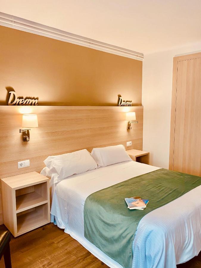 Hotel Carbonell Llança Dış mekan fotoğraf