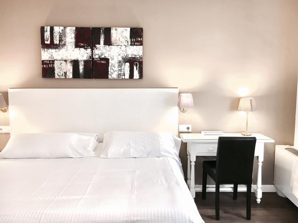Hotel Carbonell Llança Dış mekan fotoğraf